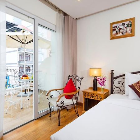 Edele Nha Trang Hotel Bagian luar foto