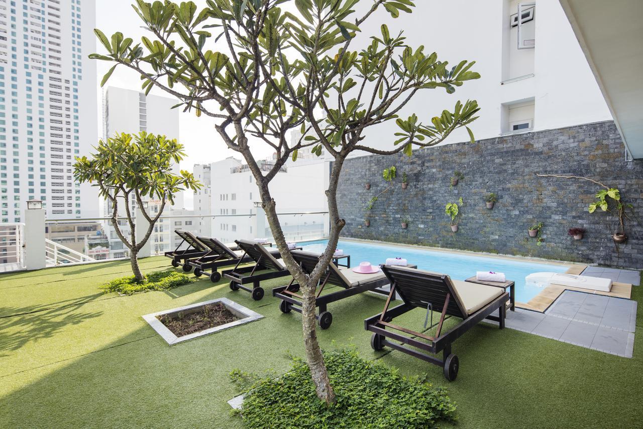Edele Nha Trang Hotel Bagian luar foto