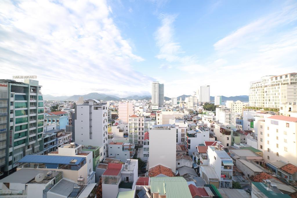 Edele Nha Trang Hotel Bagian luar foto
