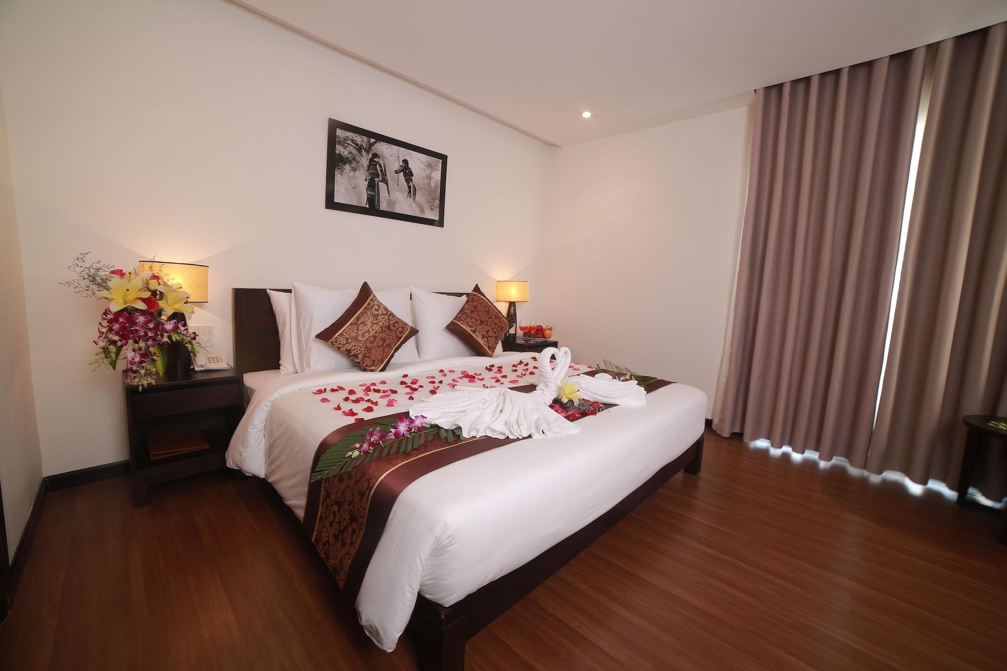 Edele Nha Trang Hotel Bagian luar foto