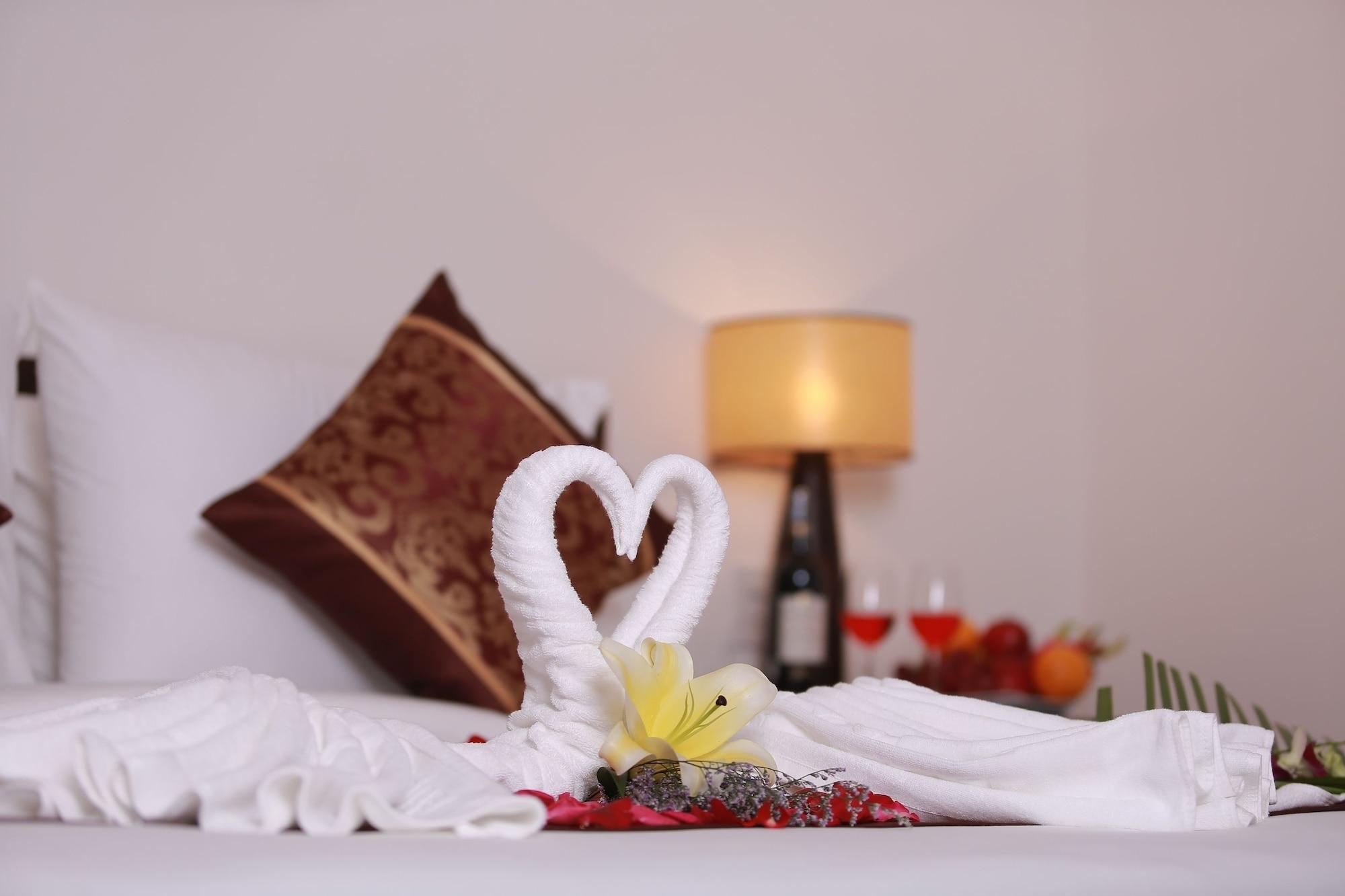 Edele Nha Trang Hotel Bagian luar foto