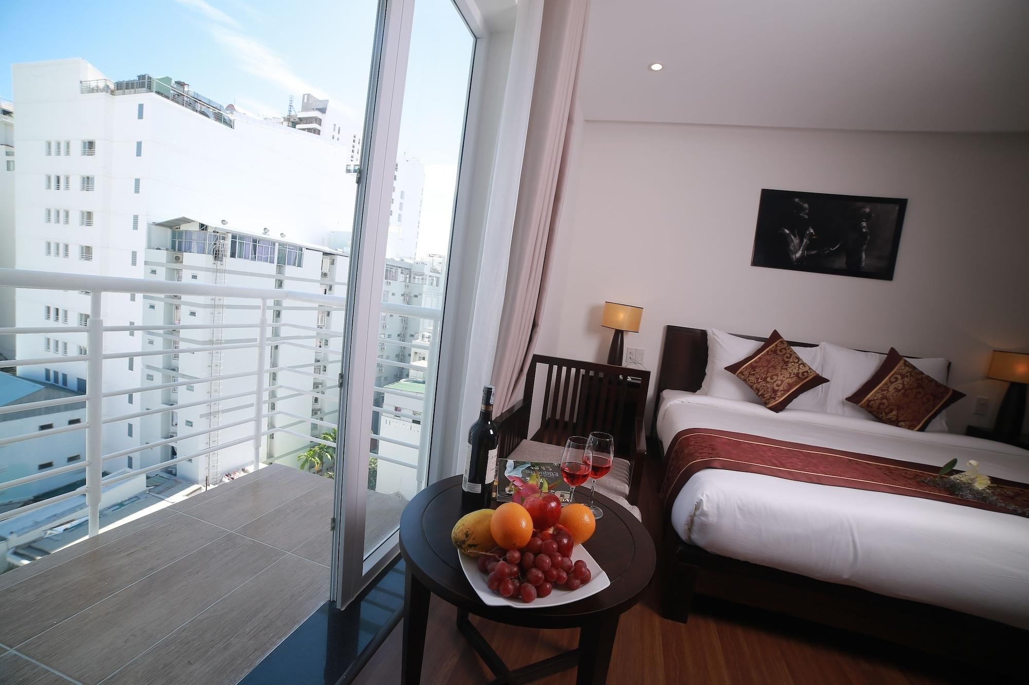Edele Nha Trang Hotel Bagian luar foto