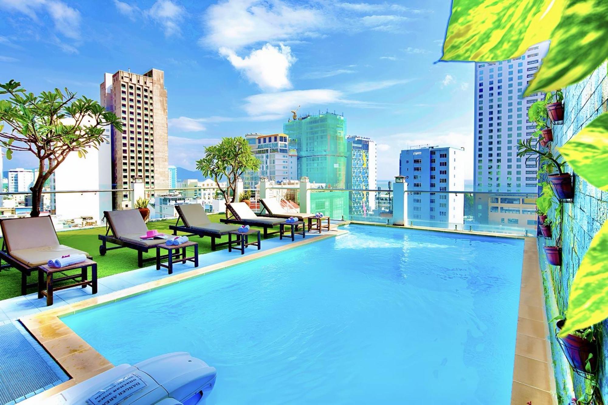 Edele Nha Trang Hotel Bagian luar foto