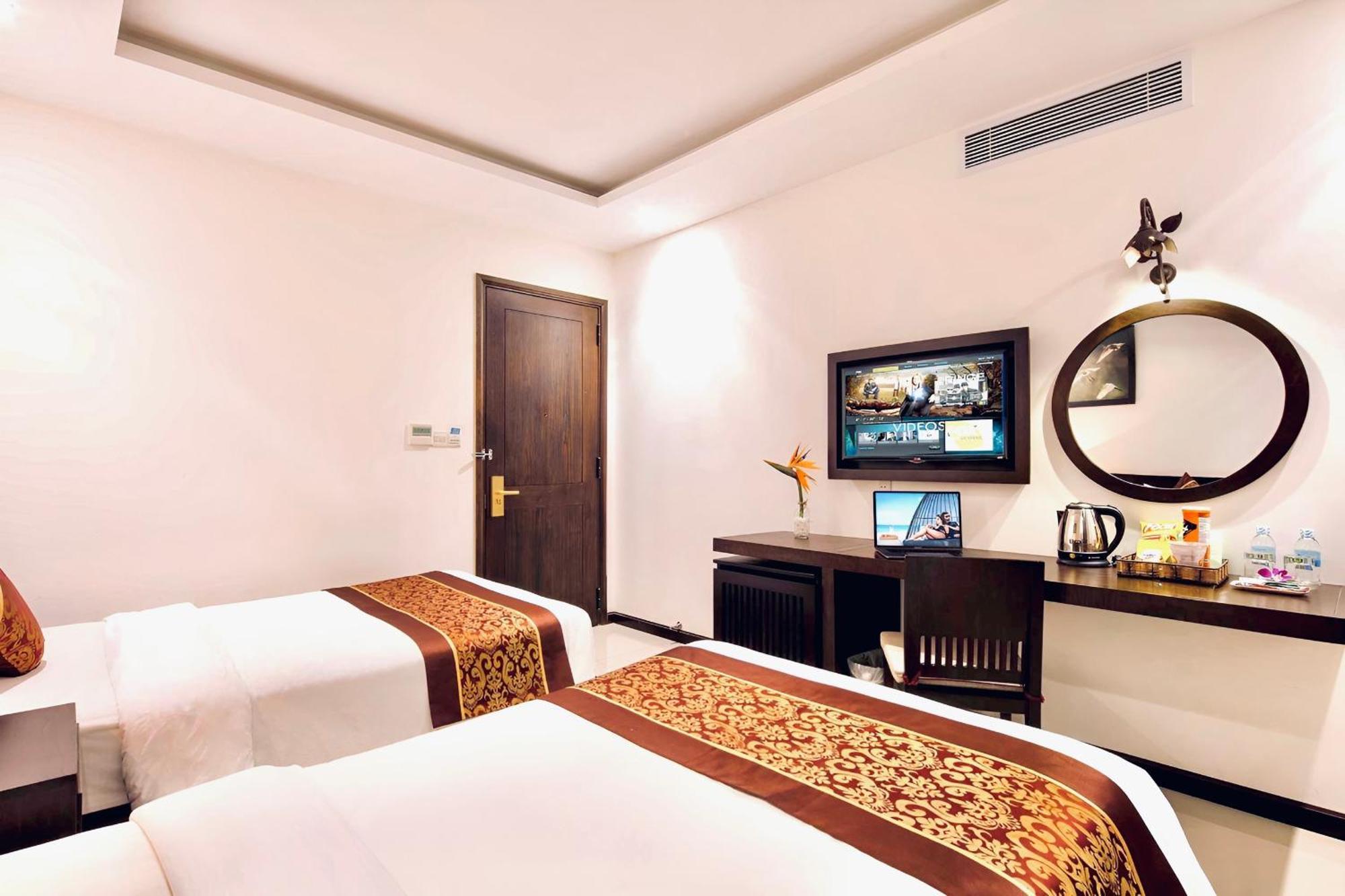 Edele Nha Trang Hotel Bagian luar foto