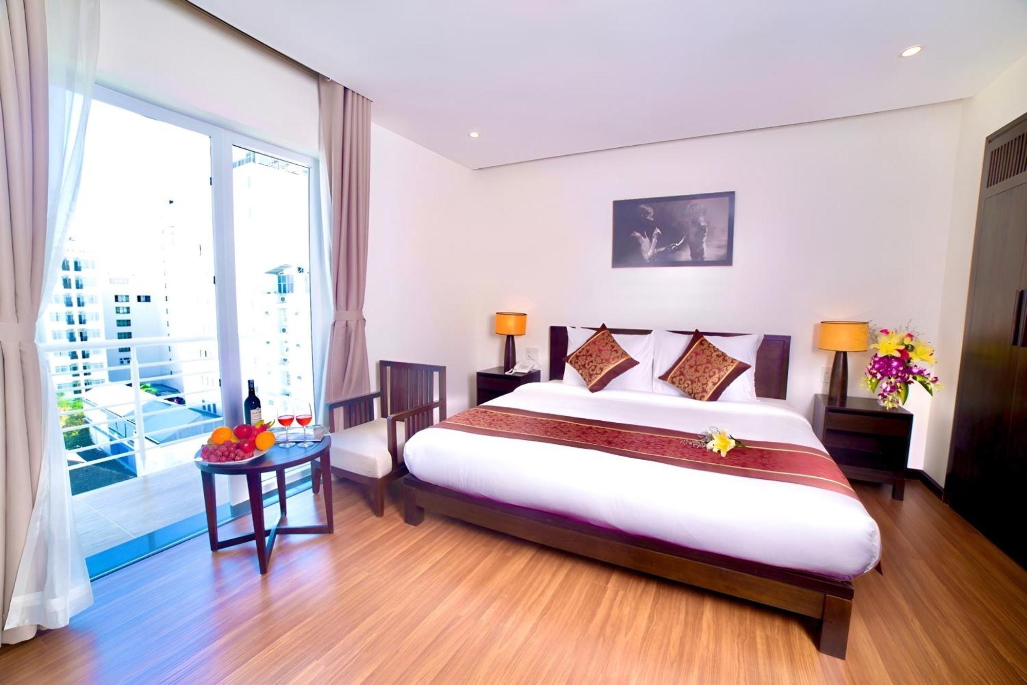 Edele Nha Trang Hotel Bagian luar foto