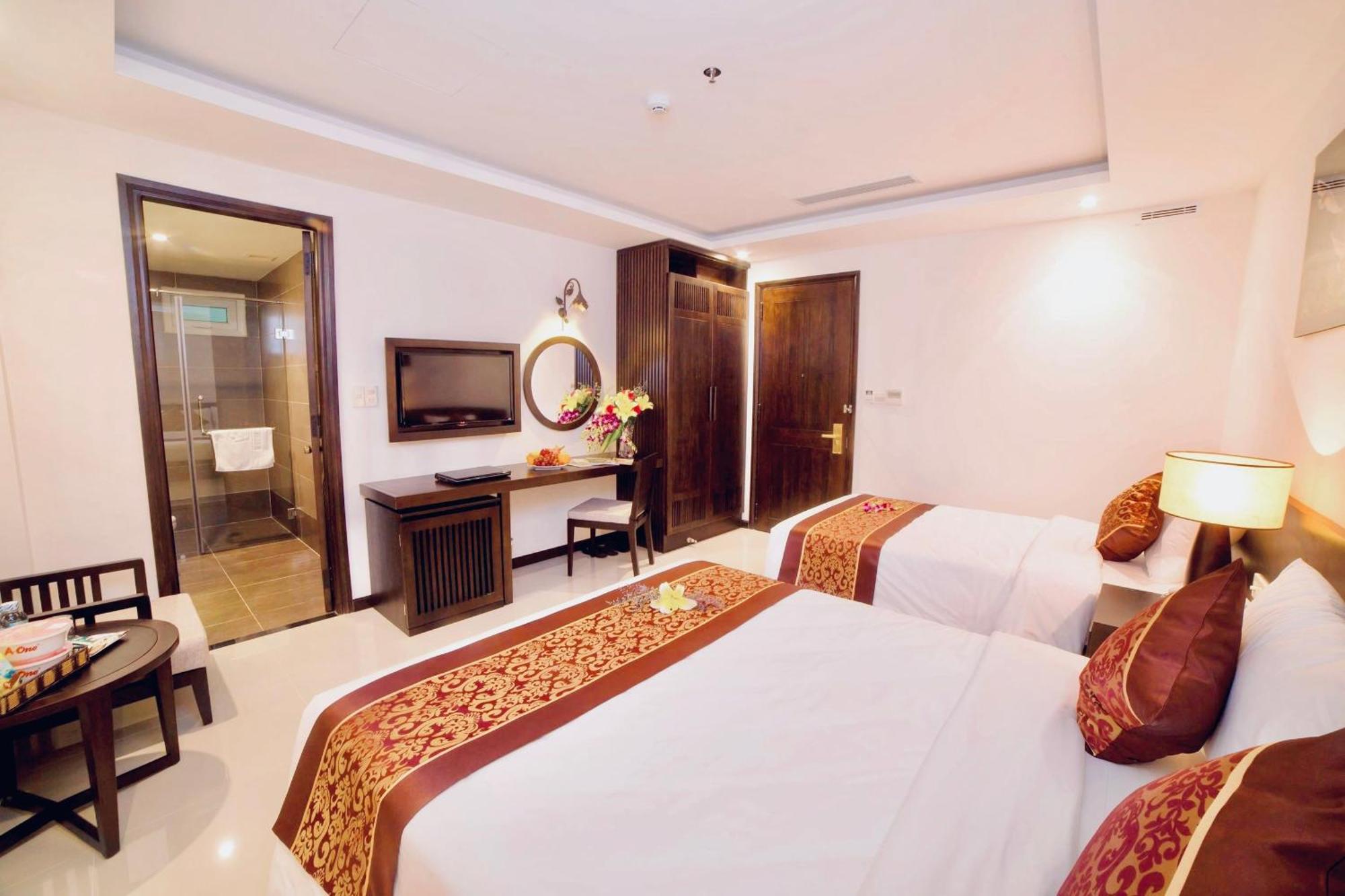 Edele Nha Trang Hotel Bagian luar foto