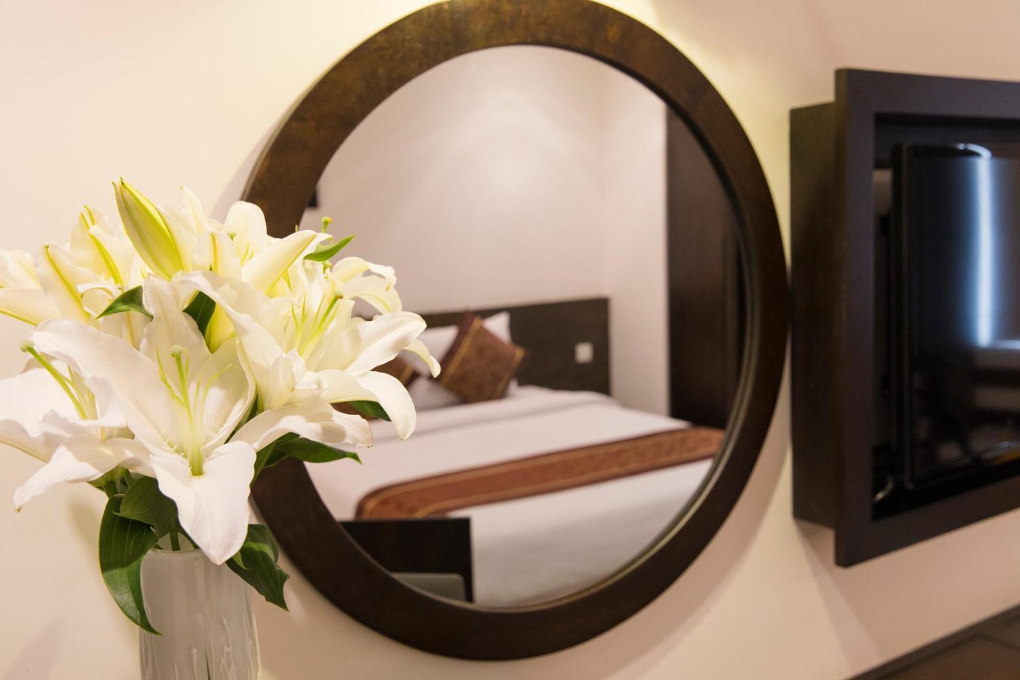 Edele Nha Trang Hotel Bagian luar foto