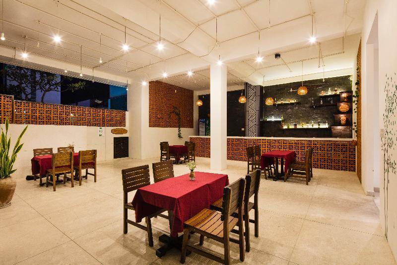 Edele Nha Trang Hotel Bagian luar foto