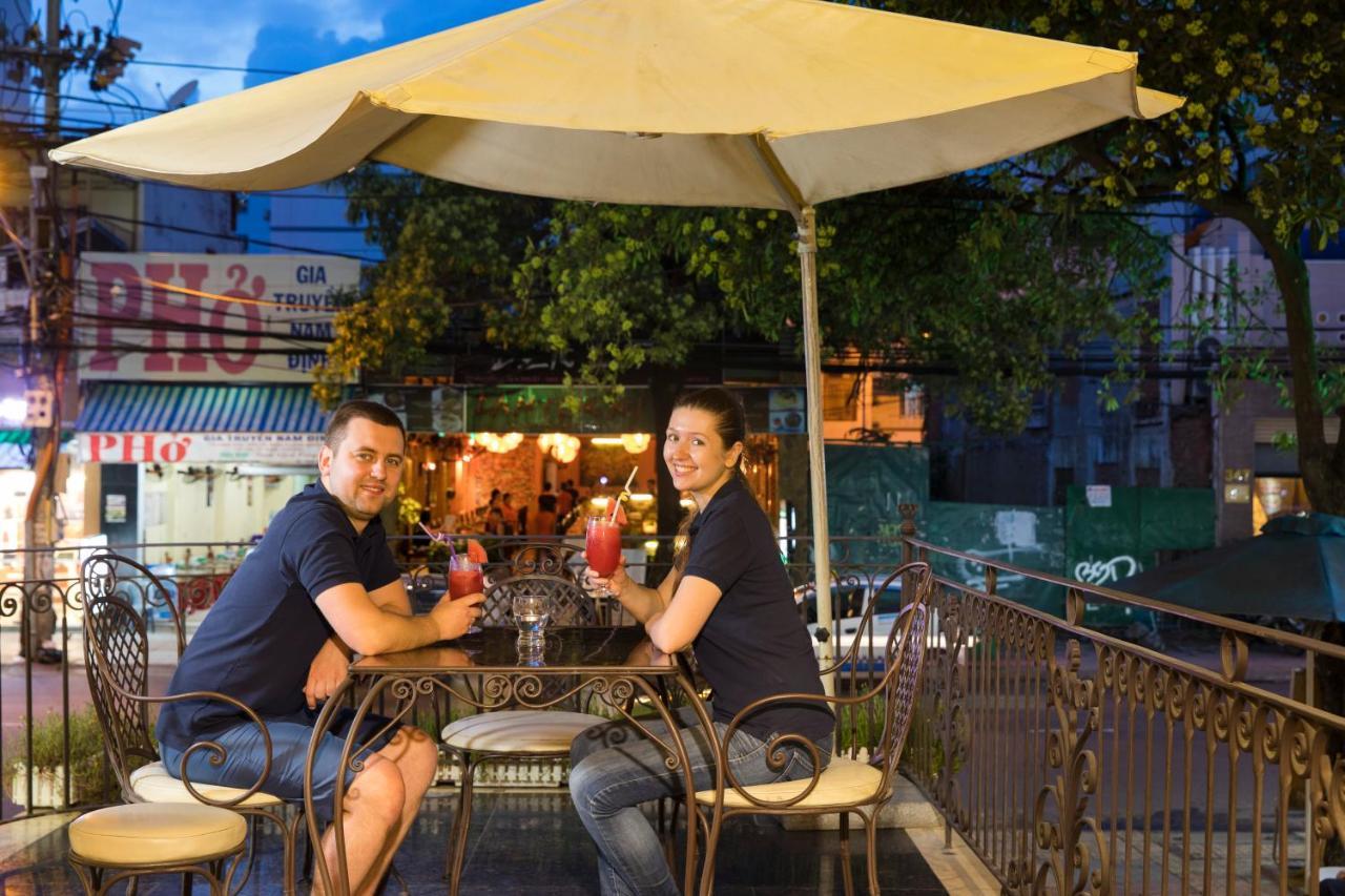Edele Nha Trang Hotel Bagian luar foto