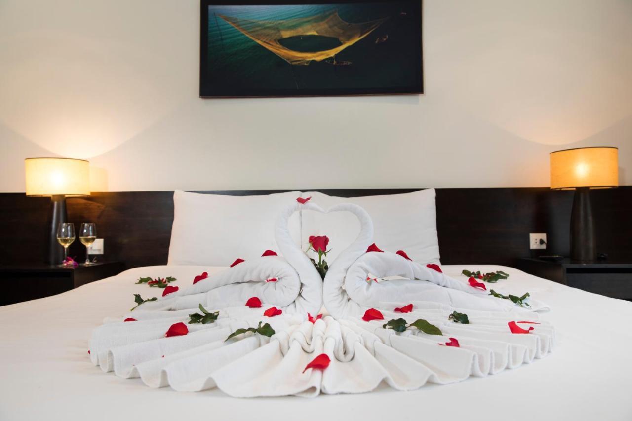 Edele Nha Trang Hotel Bagian luar foto