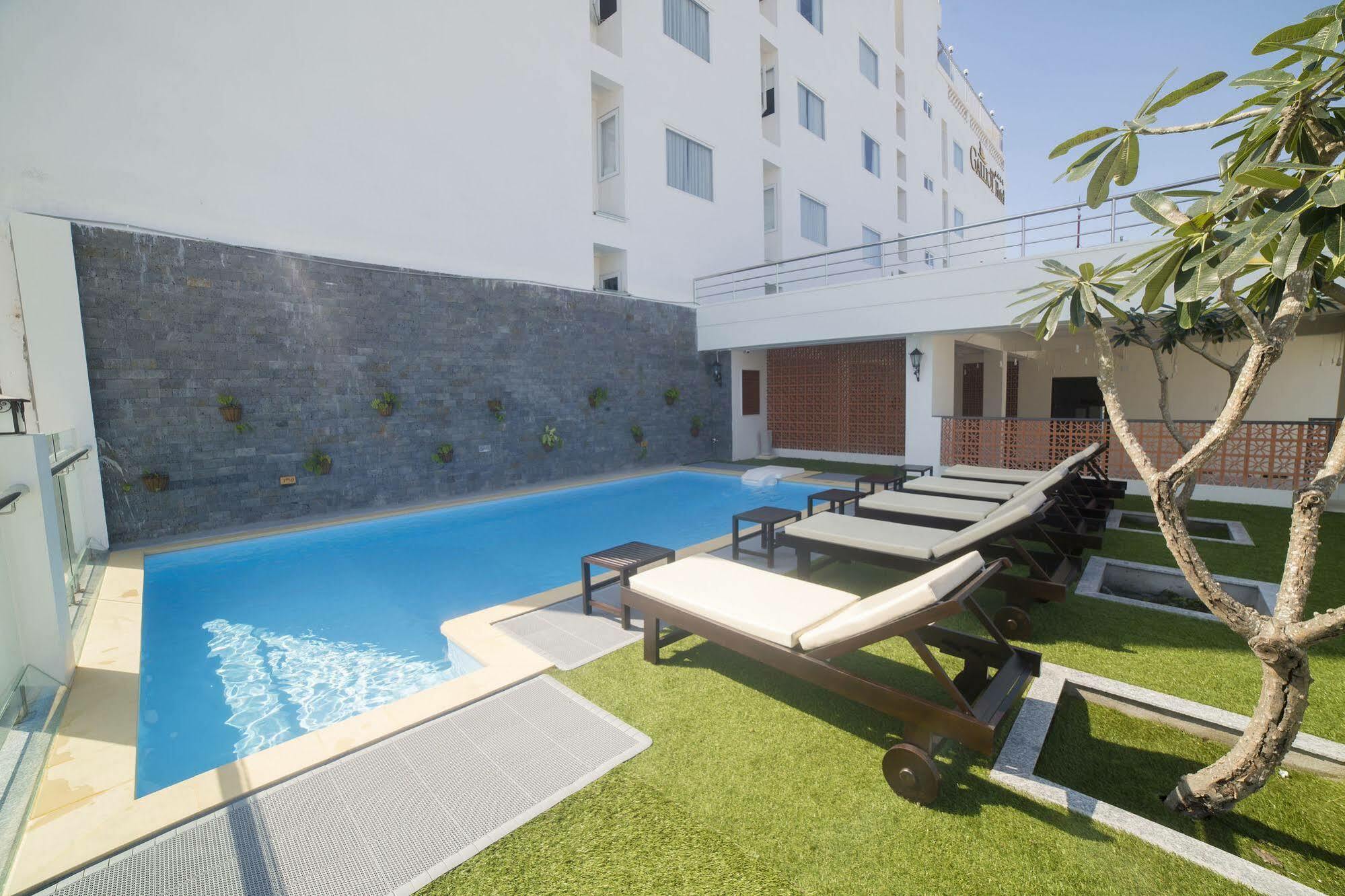 Edele Nha Trang Hotel Bagian luar foto